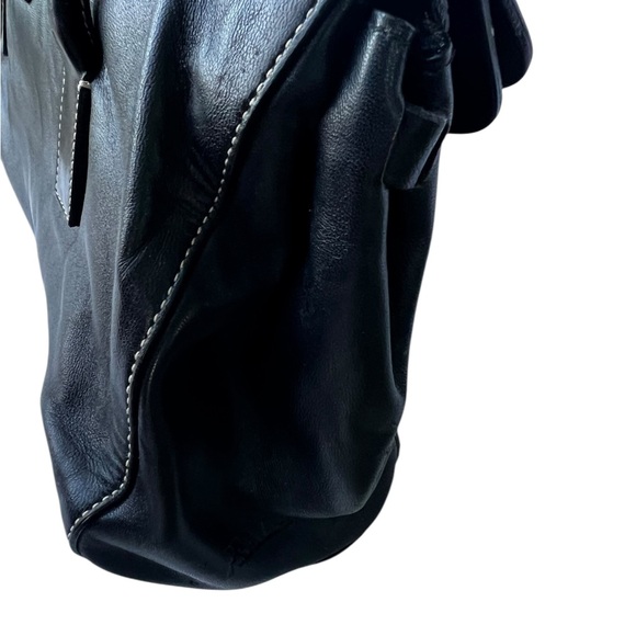 Gorgeous Lambskin Prada - Picture 3 of 7